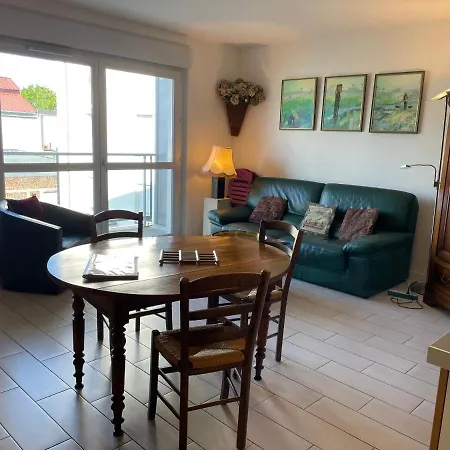 Charming Flat Just Outside Paris W Free Private Parking Lejlighed